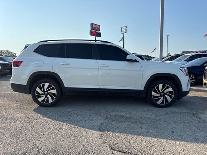 Used 2024 Volkswagen Atlas SE w/ Panoramic Sunroof Package