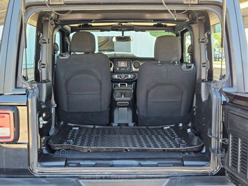 Used 2018 Jeep Wrangler Sport AWD/4WD image 24