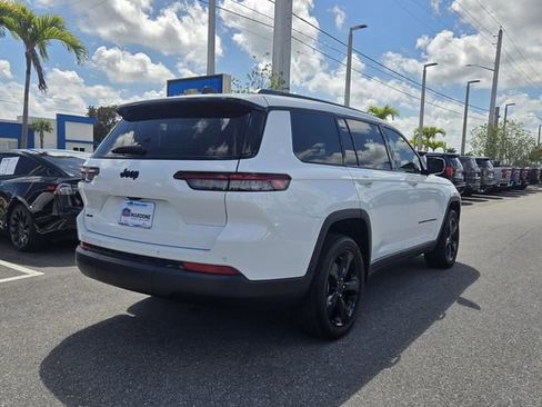 Used 2024 Jeep Grand Cherokee L Altitude image 7