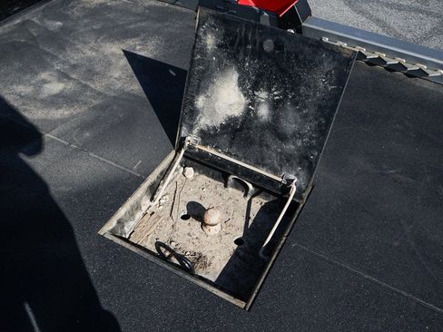 Used 2023 RAM 3500 Laramie image 9