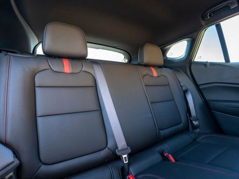Certified 2026 Chevrolet Trax RS FWD image 32