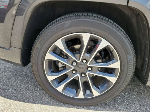 Used 2025 Jeep Grand Cherokee Overland w/ Adv Protech Group III AWD/4WD image 6
