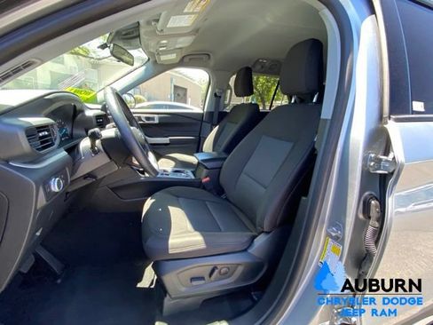 Used 2022 Ford Explorer XLT AWD/4WD image 30