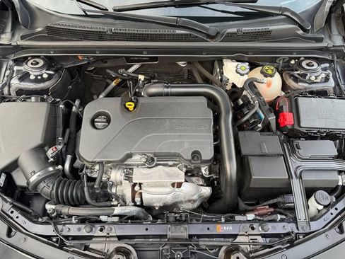 Used 2023 Chevrolet Malibu LT FWD image 11