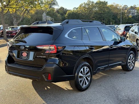 Certified 2022 Subaru Outback Premium image 6