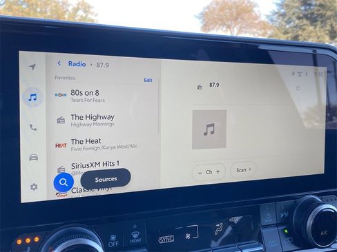 New 2026 Toyota Highlander XLE image 13