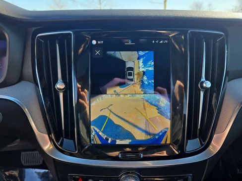 Used 2024 Volvo S60 B5 Plus w/ Protection Package Premier AWD/4WD image 10