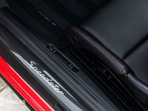 Used 2019 Porsche 911 Speedster image 24