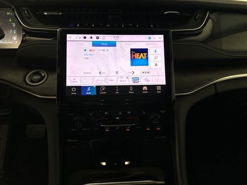 Used 2023 Jeep Grand Cherokee 30th Anniversary image 21