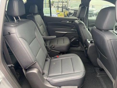 Used 2025 Chevrolet Traverse LT w/ Enhanced Driving Package AWD/4WD image 30