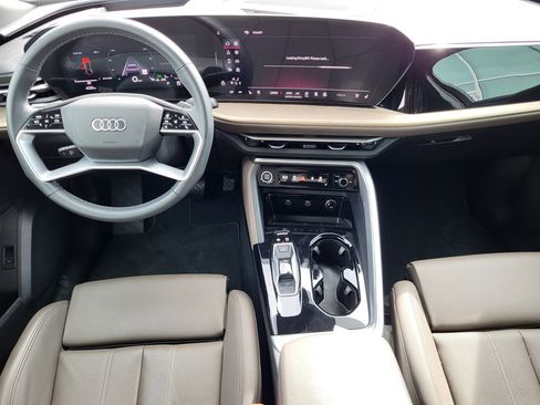 Used 2025 Audi Q5 Premium Plus w/ Premium Plus image 9