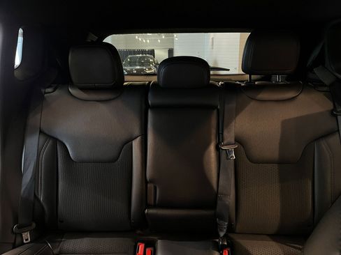 Used 2025 Jeep Compass Trailhawk image 38