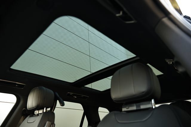 New 2026 Land Rover Range Rover Sport SE AWD/4WD image 24