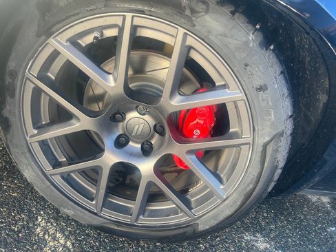 Used 2018 Dodge Challenger R/T Scat Pack w/ Leather Interior Group image 5