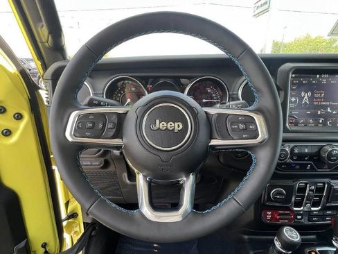 New 2023 Jeep Wrangler Unlimited Rubicon 4xe w/ Cold Weather Group AWD/4WD image 20