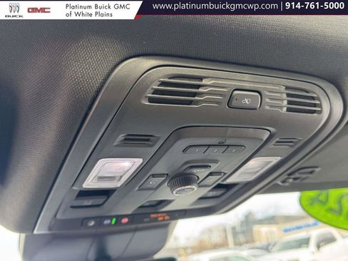 Used 2024 Cadillac Escalade Premium Luxury image 30