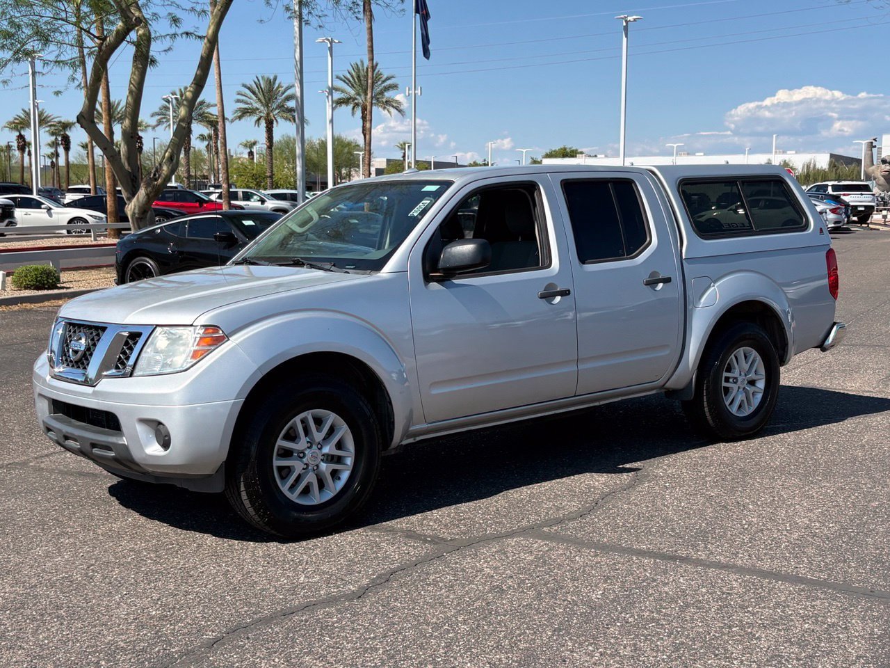 Used 2018 Nissan Frontier SV RWD image 2