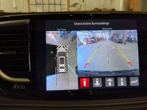 New 2026 Chrysler Pacifica Select image 16