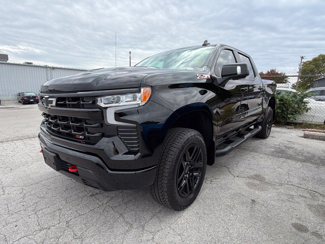 Used 2026 Chevrolet Silverado 1500 LT Trail Boss w/ LT Trail Boss Premium Package AWD/4WD image 9