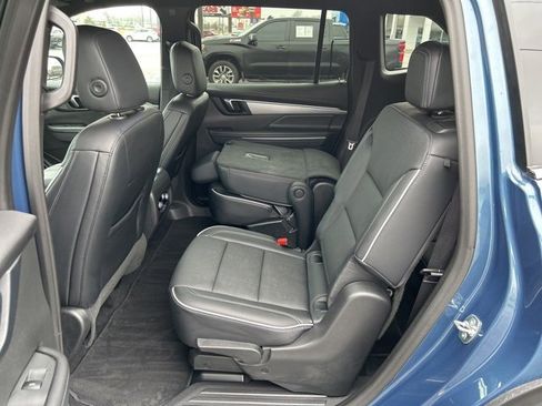 Used 2025 Buick Enclave Preferred image 23