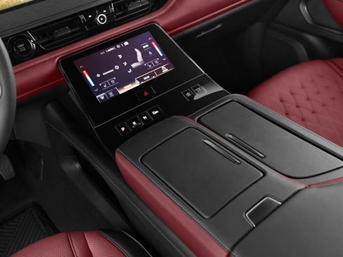 Used 2025 INFINITI QX80 Sensory AWD/4WD image 9