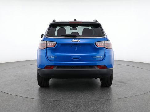 Used 2025 Jeep Compass Limited image 7