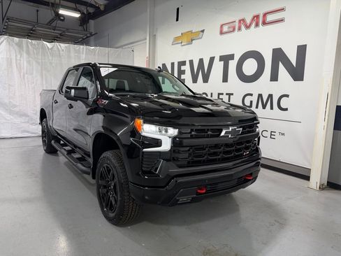 New 2026 Chevrolet Silverado 1500 LT Trail Boss w/ Safety Package AWD/4WD image 2