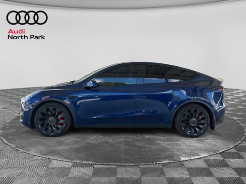 Used 2022 Tesla Model Y Performance AWD/4WD image 2