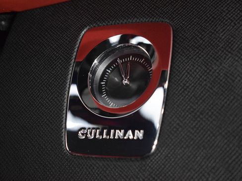 Certified 2022 Rolls-Royce Cullinan w/ Dynamic Package image 28