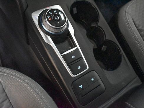 Used 2022 Ford Escape SE w/ SE Sport Appearance Package image 21