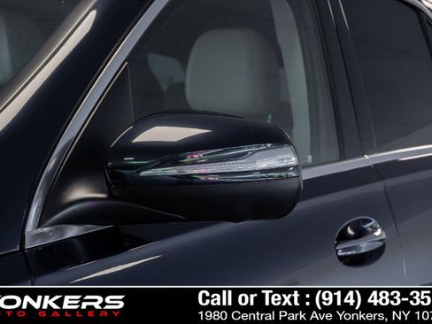 Used 2022 Mercedes-Benz GLE 350 4MATIC w/ Premium Package image 46
