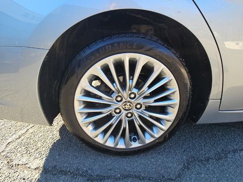 Used 2021 Toyota Avalon Limited w/ Advanced Safety Package image 16