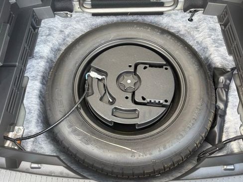 Used 2024 Nissan Rogue SV image 25