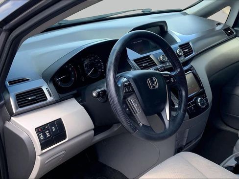 Used 2015 Honda Odyssey EX image 18