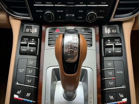 Used 2012 Porsche Panamera AWD/4WD image 68
