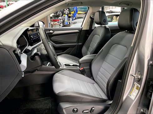 New 2026 Volkswagen Jetta SE image 11