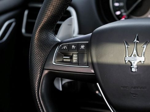 Used 2023 Maserati Ghibli Modena RWD image 16