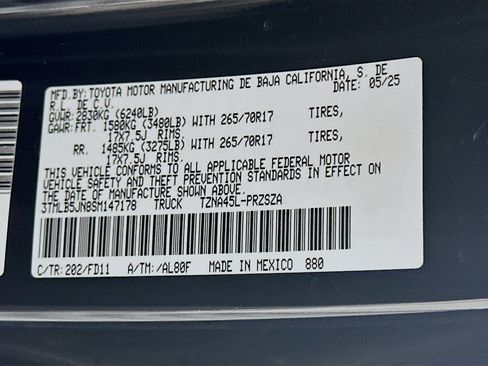 Used 2025 Toyota Tacoma TRD Off-Road image 12