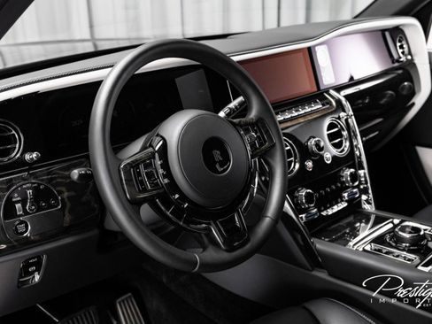 Used 2025 Rolls-Royce Cullinan image 28