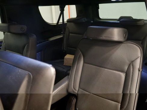 Used 2024 GMC Yukon XL Denali w/ Denali Reserve Package image 24