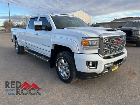 Used 2018 GMC Sierra 3500 Denali w/ Duramax Plus Package image 3