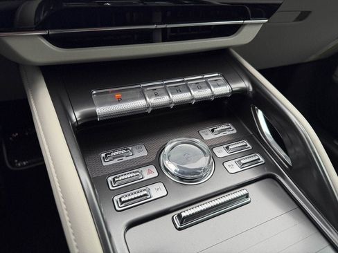 New 2026 Lincoln Nautilus Premier w/ Jet Appearance Package image 30