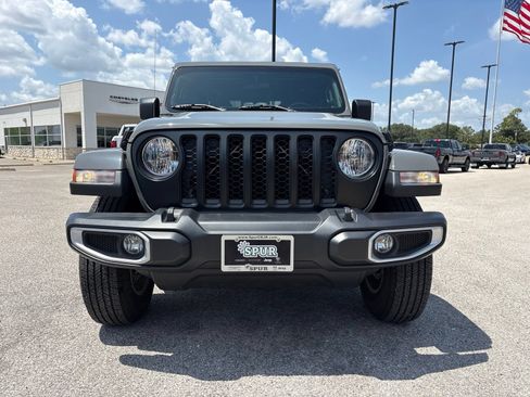 Used 2022 Jeep Gladiator Sport AWD/4WD image 9
