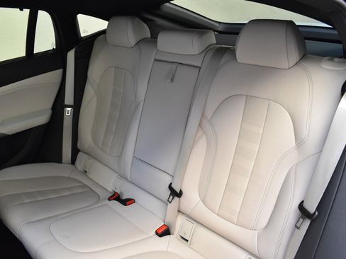 Used 2020 BMW X6 xDrive40i w/ Executive Package image 21