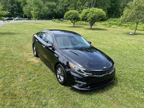 Used 2020 Kia Optima LX FWD image 2