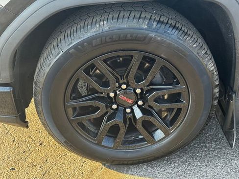 Used 2022 GMC Sierra 1500 Elevation w/ Elevation Premium Package RWD image 10