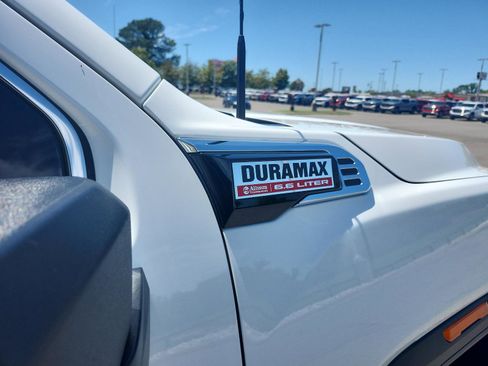 Certified 2024 GMC Sierra 3500 Denali AWD/4WD image 9