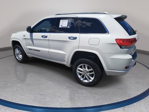 Used 2017 Jeep Grand Cherokee Overland AWD/4WD image 7