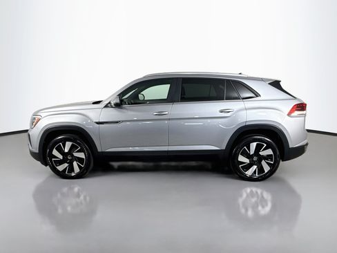 Used 2026 Volkswagen Atlas Cross Sport SE FWD image 6