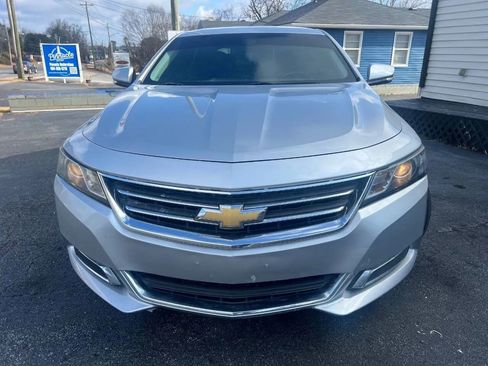 Used 2017 Chevrolet Impala LT image 2